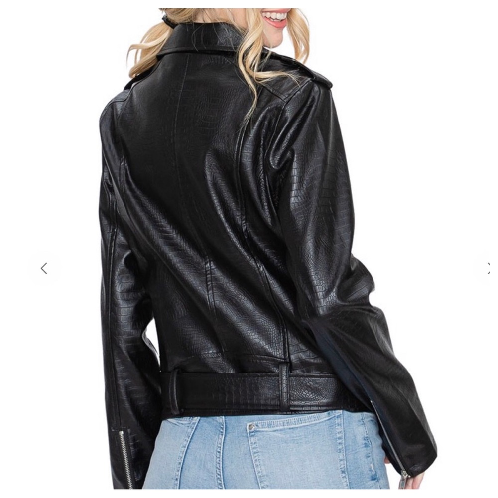 Fabulous Vegan Leather Snake Embossed Motto chic Jacket with pockets - Picture 5 of 6